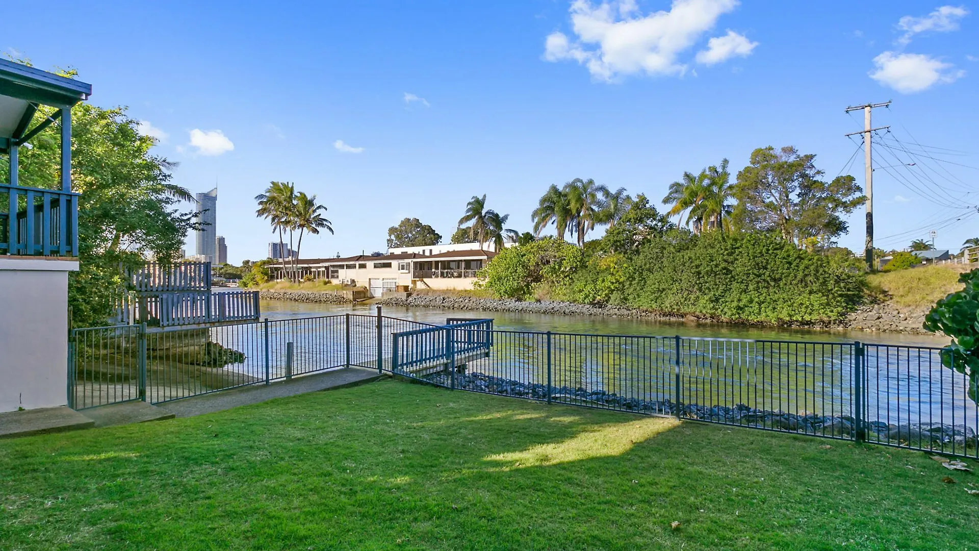 Apartment Broadbeach Waters House We Accommodate