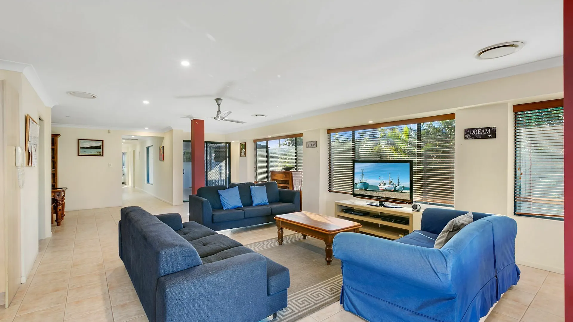 Broadbeach Waters House We Accommodate