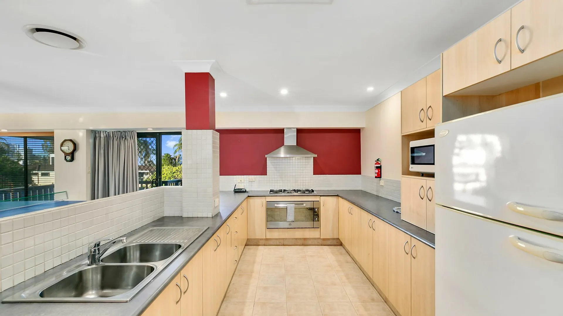 Apartment Broadbeach Waters House We Accommodate