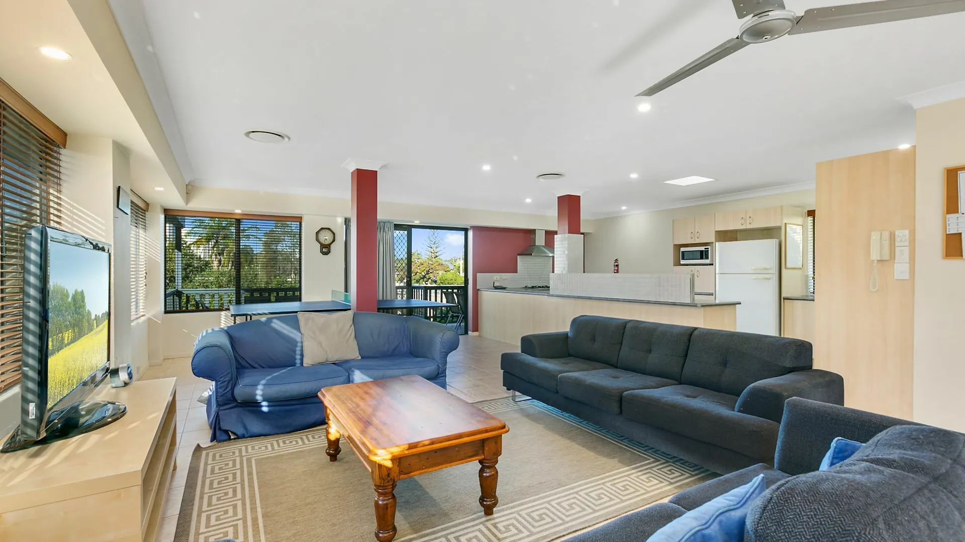 Broadbeach Waters House We Accommodate 0*, Broadbeach Waters